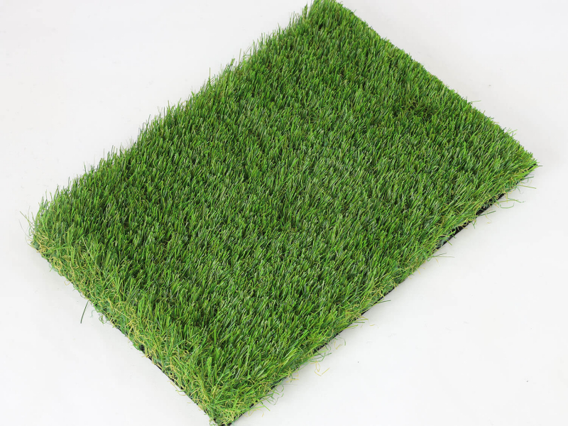 Nejluxusnější travní koberec v naší nabídce Megan 38