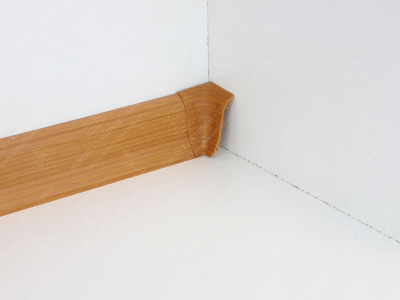 Soklová podlahová lišta Döllken SLK 50 barva W138 třešeň Oxford + vnitřní roh (kout)