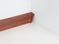 Soklová podlahová lišta Döllken SLK 50 barva W167 merbau + vnitřní roh (kout)